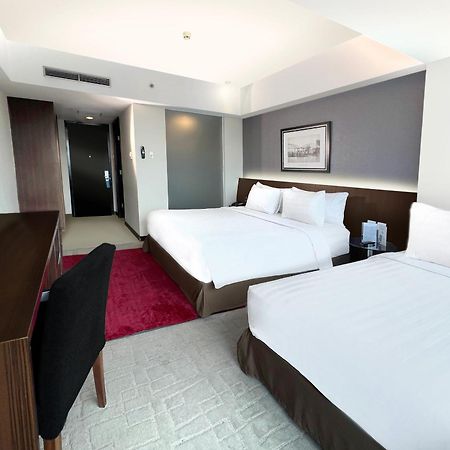 Aston Madiun Hotel & Conference Center Extérieur photo