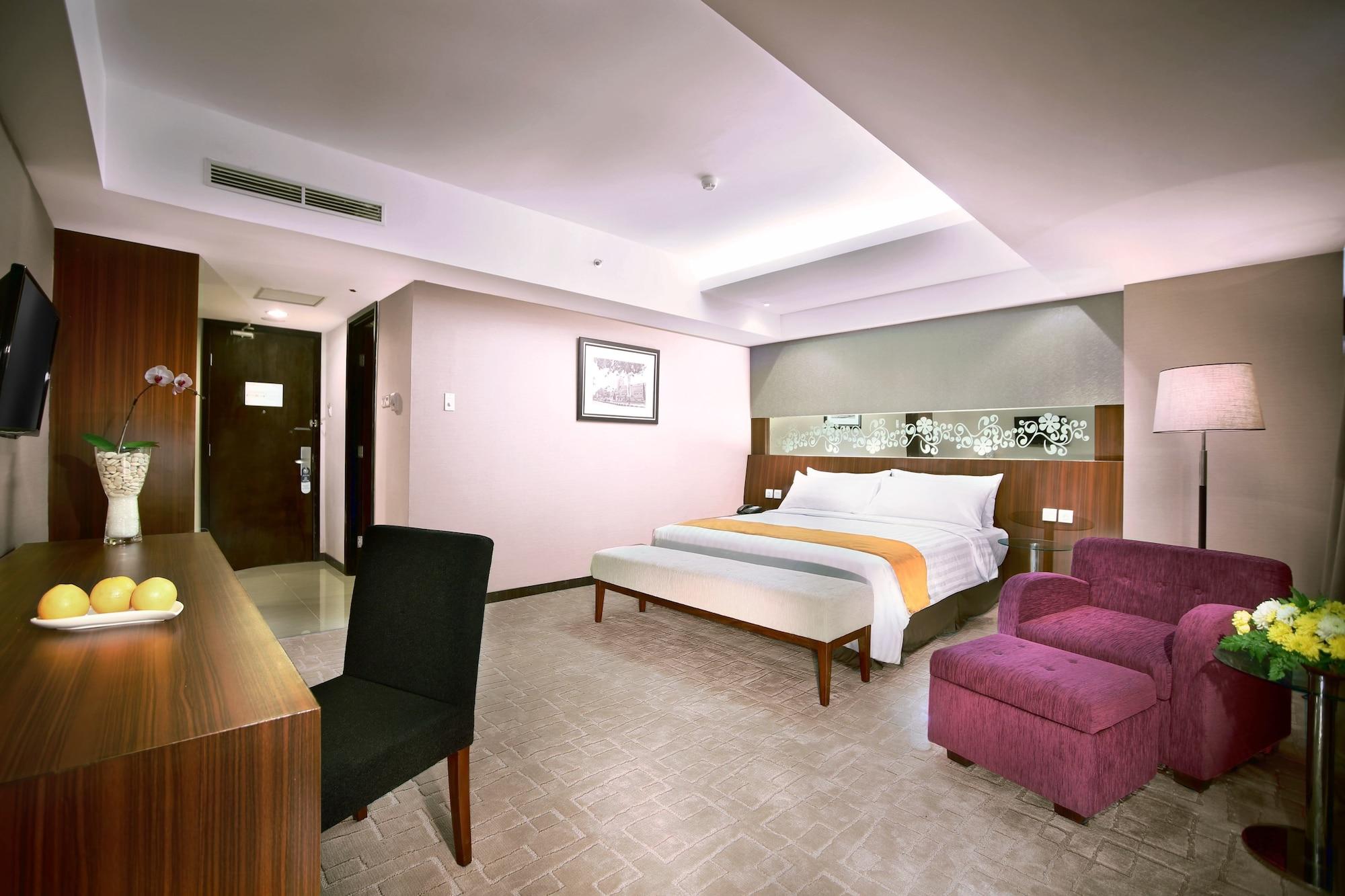 Aston Madiun Hotel & Conference Center Extérieur photo