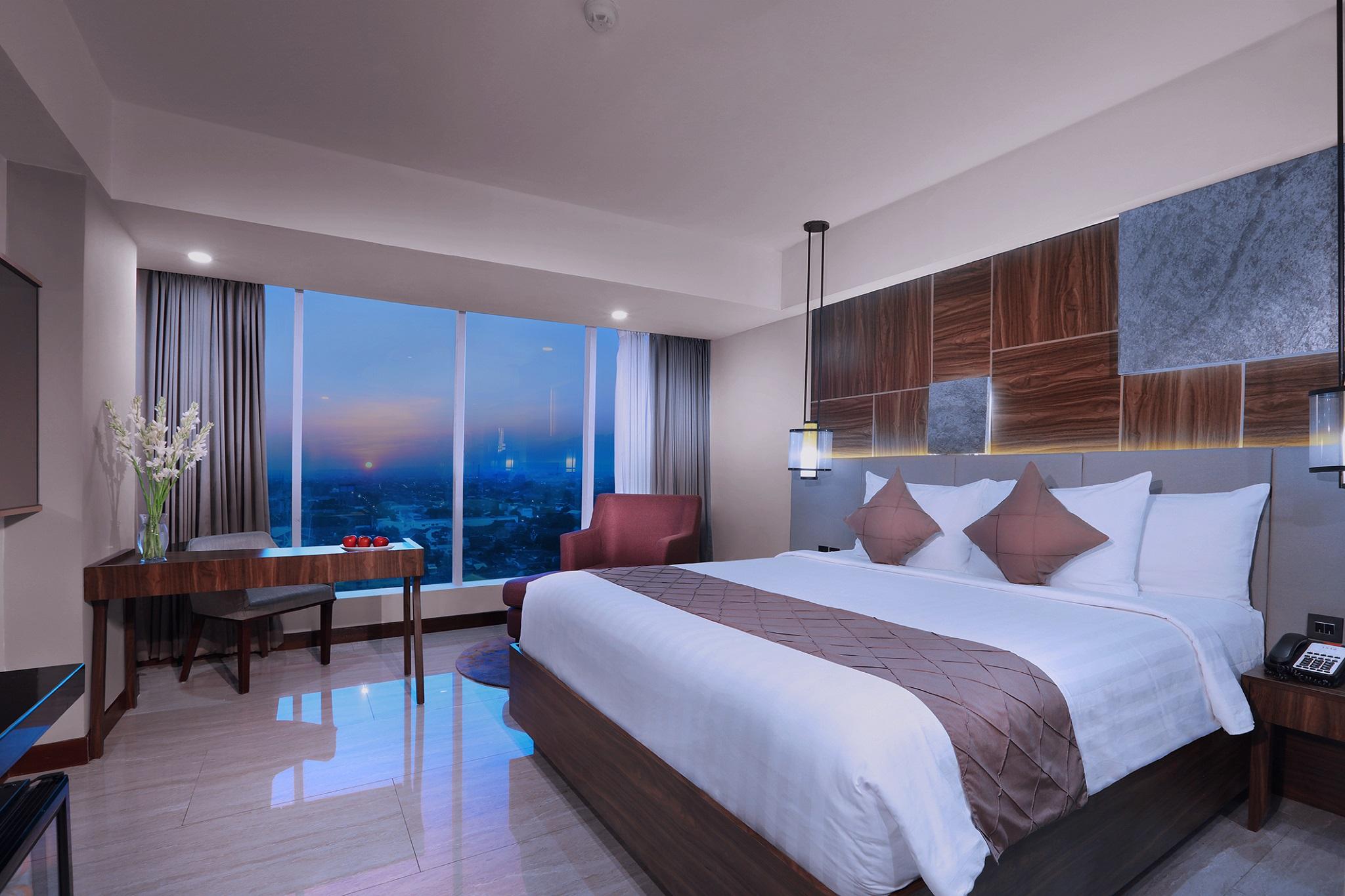 Aston Madiun Hotel & Conference Center Extérieur photo