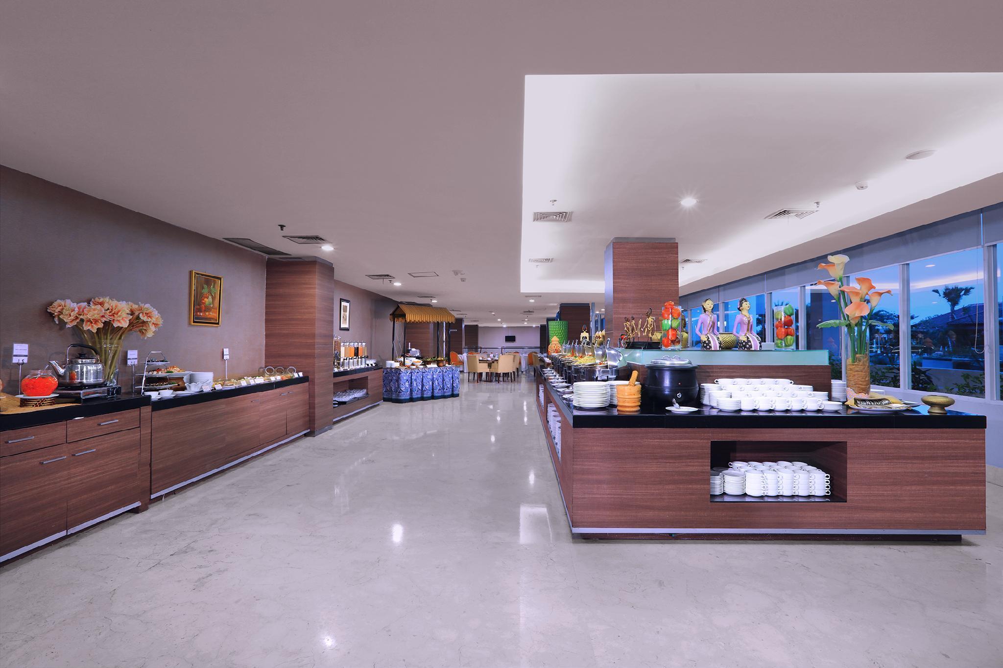 Aston Madiun Hotel & Conference Center Extérieur photo