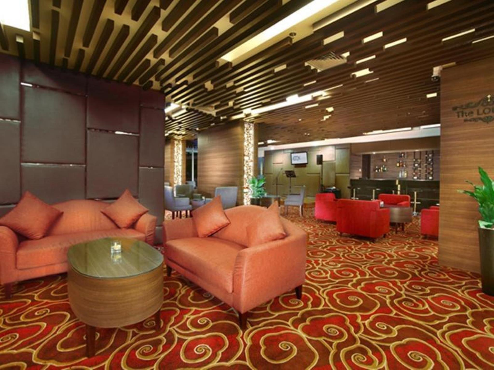 Aston Madiun Hotel & Conference Center Extérieur photo