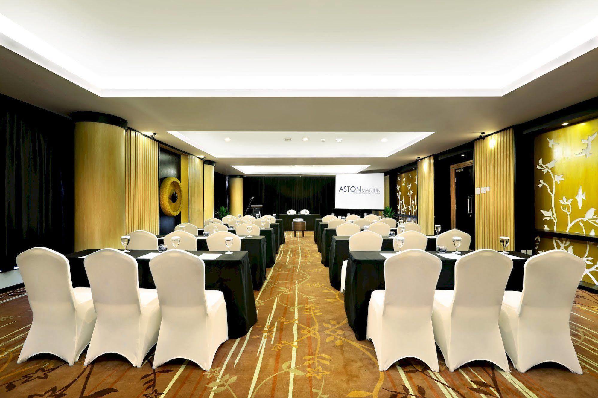 Aston Madiun Hotel & Conference Center Extérieur photo
